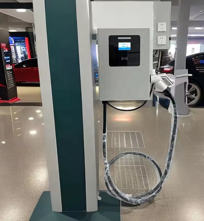 Cargador DC - AC Wall / Totem - Wall 03